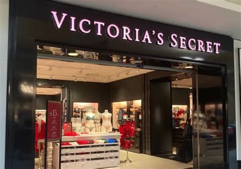 victoria's secret opening times.